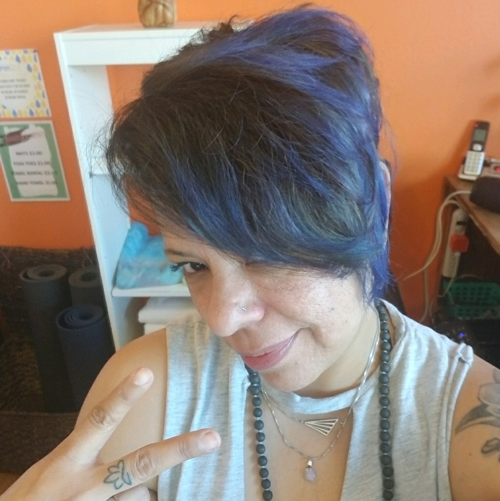 Meet your Posher, Ayesha